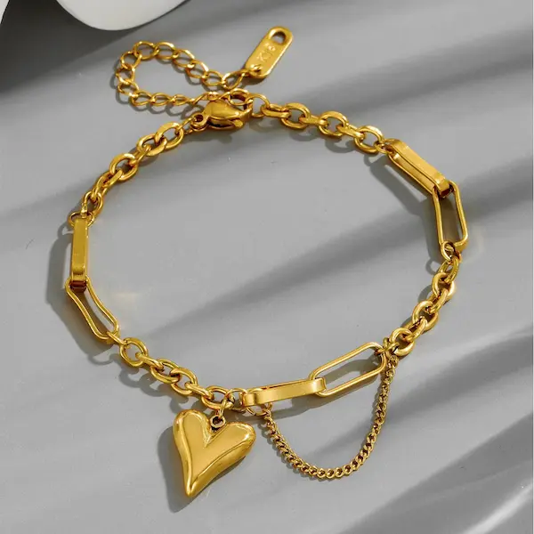 Heart shaped color guaranteed bracelet 77