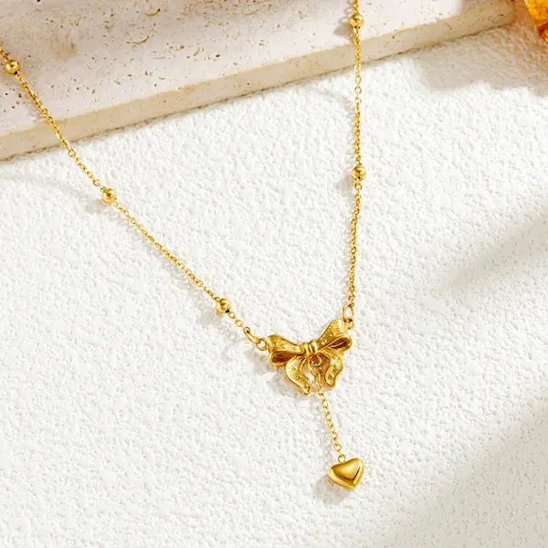Bow tie and heart color guaranteed necklace 89
