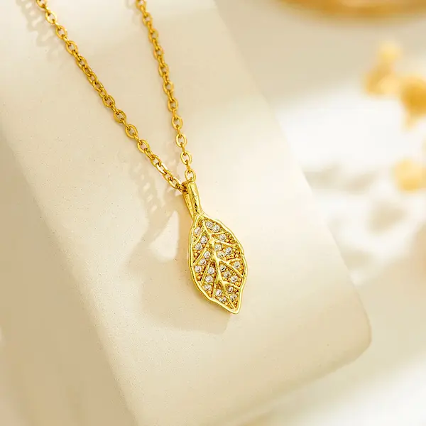 Small leaf  necklace Pendant material ALLOY 148