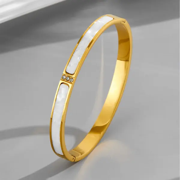 White shell gold color guaranteed bracelet 206