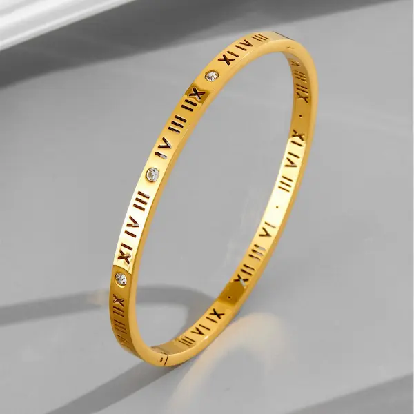Roman numeral diamond color guaranteed bracelet 208