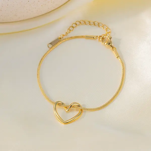 Hollow heart color guaranteed bracelet 218