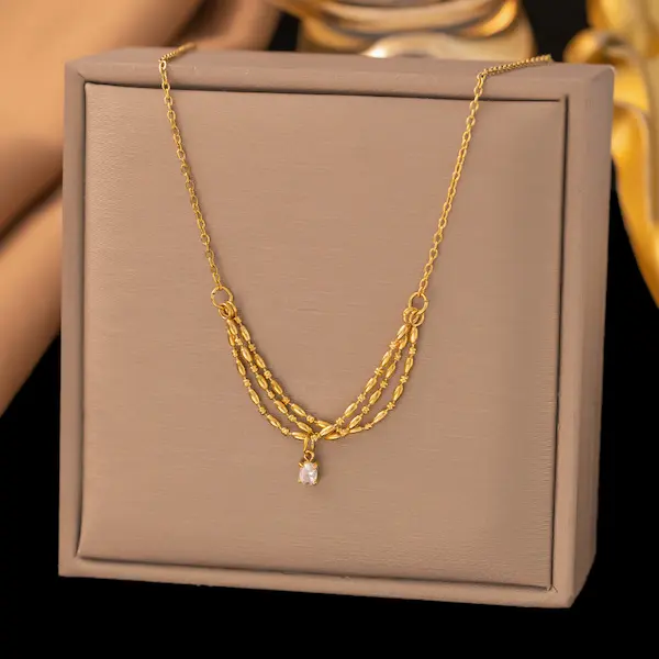 Zircon wrapped solitaire diamond color guaranteed necklace 221