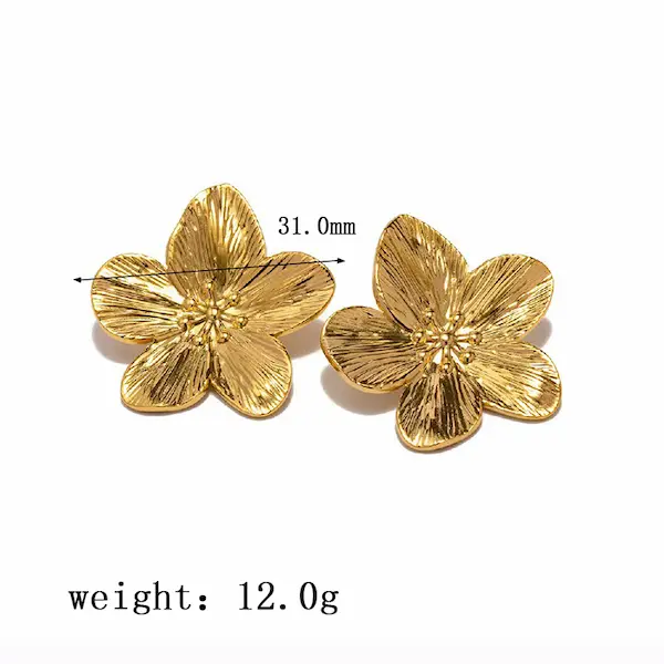 Five petal stamens color guaranteed earrings 258