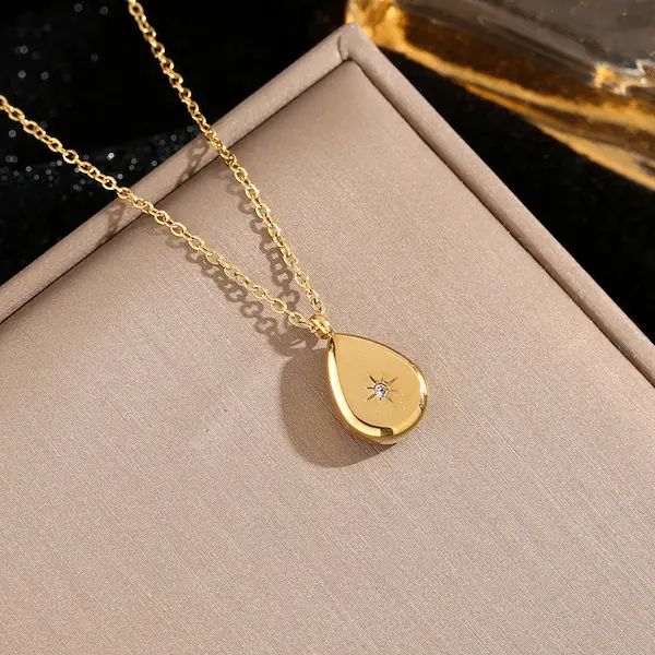 Water drop diamond color guaranteed necklace 305