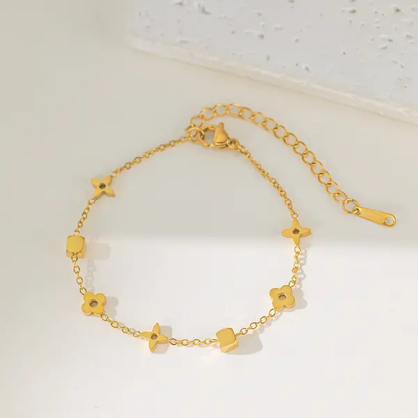 Square and four leaf flower color guaranteed bracelet 321