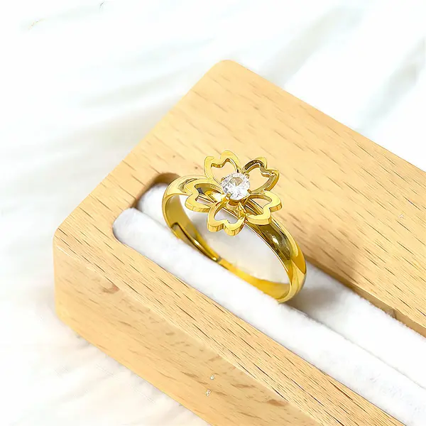 Diamond hollow flower color guaranteed ring 436