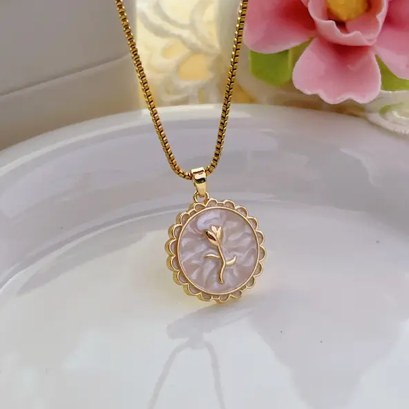 White shell Sun rose color guaranteed necklace 438