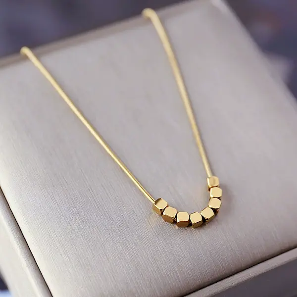 Eight square color guaranteed necklace 414