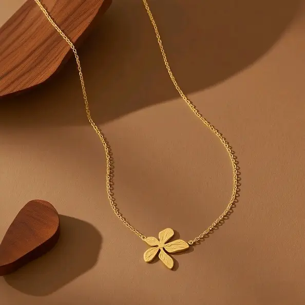 Five petals color guaranteed necklace 418