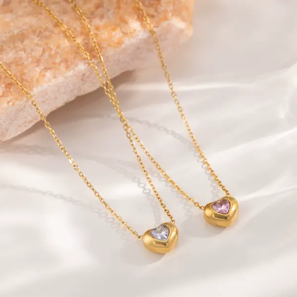 Heart shaped diamond color guaranteed necklace 431