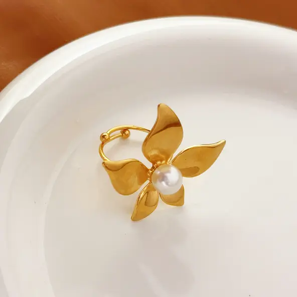 Flower pearl color guaranteed ring 482