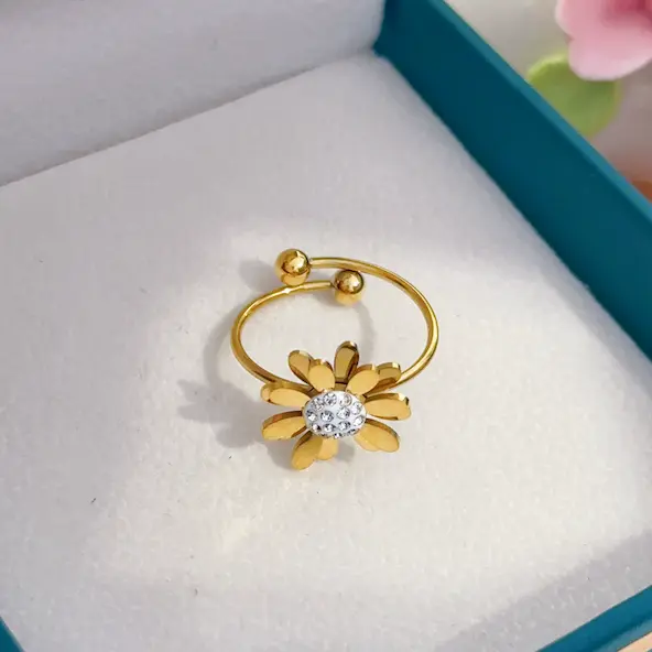 White daisy color guaranteed ring 472