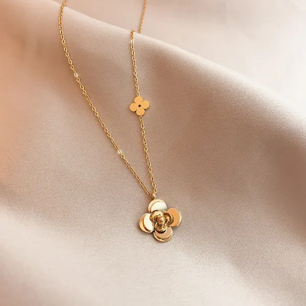 Small camelia flower color guaranteed necklace 474
