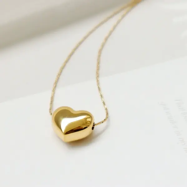 LARGE Three dimensional heart color guaranteed necklace 510