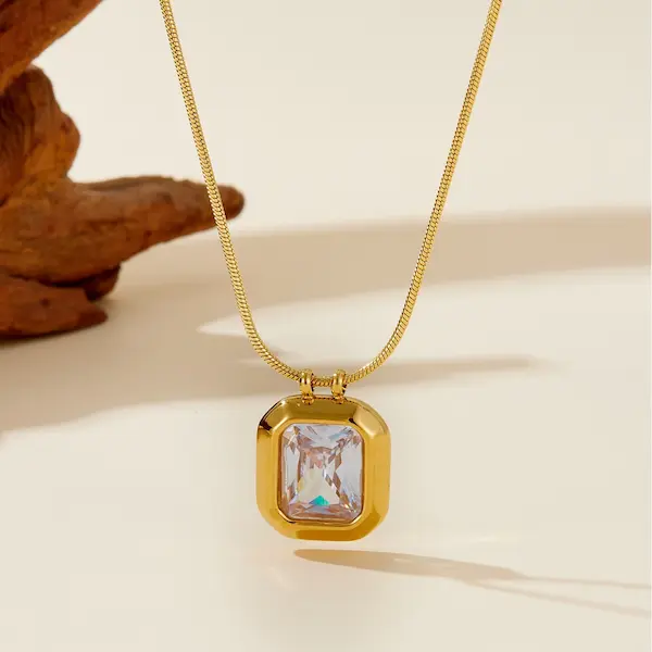 White square diamond color guaranteed necklace 540